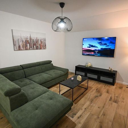 Veliki Apartman Petra Posedarje Bagian luar foto