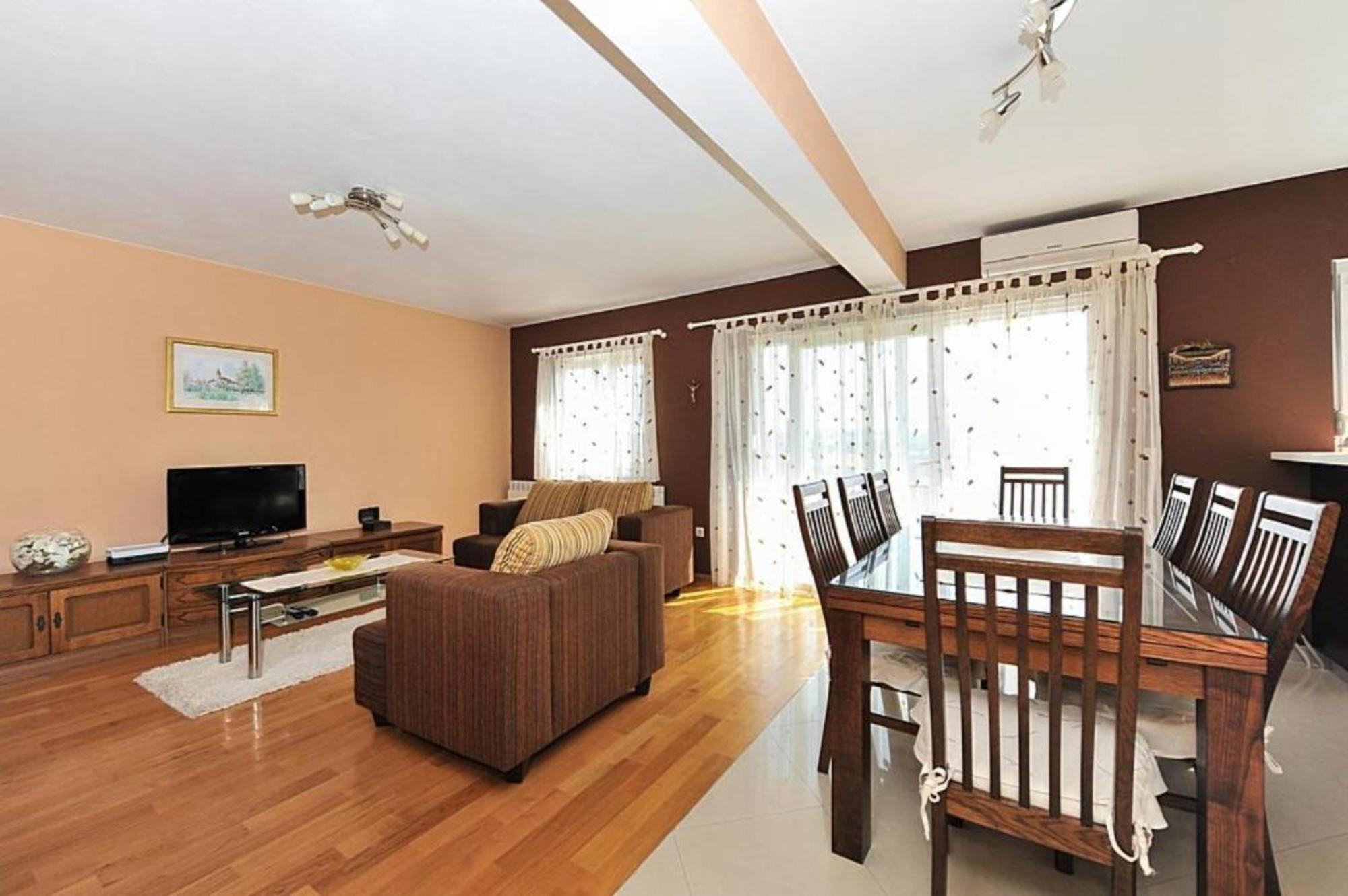 Veliki Apartman Petra Posedarje Bagian luar foto